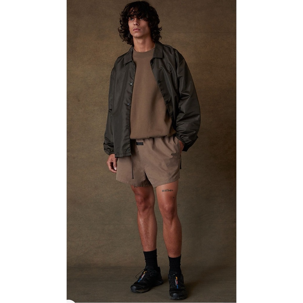 FEAR OF GOD ESSENTIALS Wood Dock Shorts